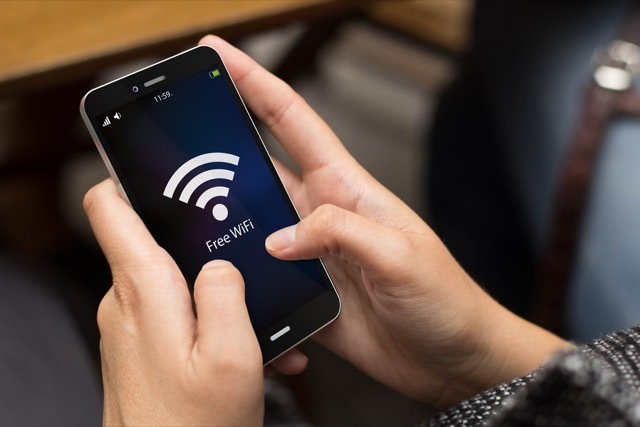 free-public-wi-fi-phone