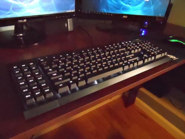 avaliação do teclado corsair vengeance k95