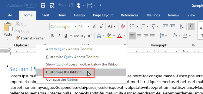 Clique com o botão direito do mouse na faixa de opções no Microsoft Word e selecione Personalizar a faixa de opções.