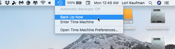 Selecione Fazer backup agora nas opções da barra de menus do Time Machine