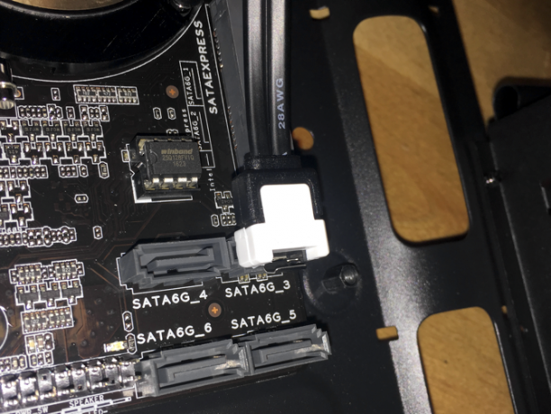 Como construir seu próprio PC build pc sata motherboard