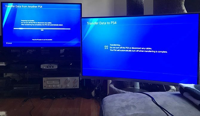 Transferência de dados PS4 em andamento