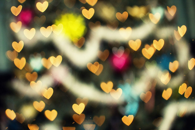 Como criar um filtro DIY para formas personalizadas de Bokeh Bokeh Hearts 670x447