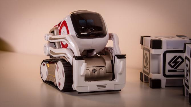 Este robô de brinquedo tem vida própria: Anki Cozmo Review Cozmo 6