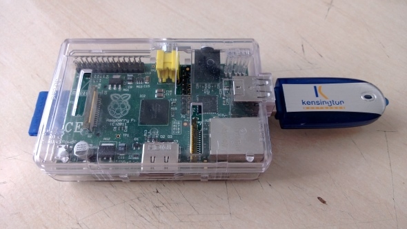 5 maneiras de copiar dados de um Raspberry Pi para um PC muo rpi usb stick