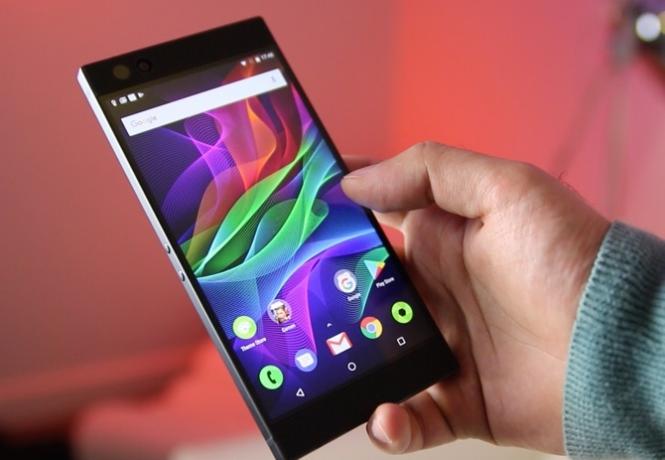 Razer Phone Review: Há uma primeira vez para tudo na frente do telefone razer