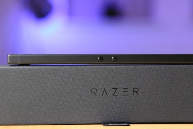 Razer Phone Review: Há uma primeira vez para tudo volume lateral do telefone razer