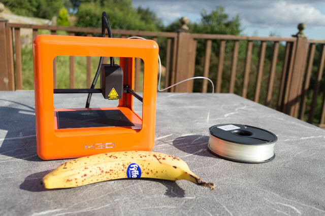 M3D Micro - comapred a banana