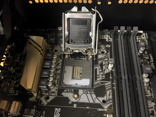 Como construir seu próprio PC build pc cpu socket